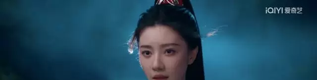 任嘉伦白发造型引爆话题，《佳偶天成》开播一周播放破5亿评分5.2 情报图