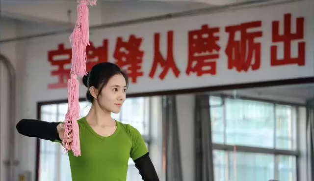 刘浩存主演央视剧《主角》开播,忆秦娥角色引发观众关注 细节速览 刘浩存主演央视剧《主角》开播,忆秦娥角色引发观众关注 细节速览