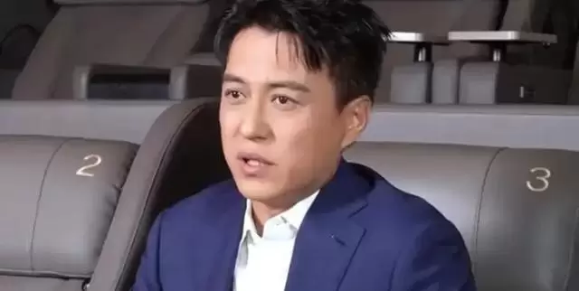 朱珠钟汉良江边吻戏引爆全网，《蜜语纪》重构中年爱情叙事 相关图片